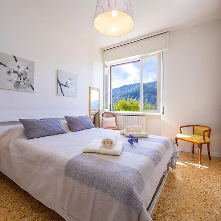 Holiday home Sunrise Piano House Moltrasio